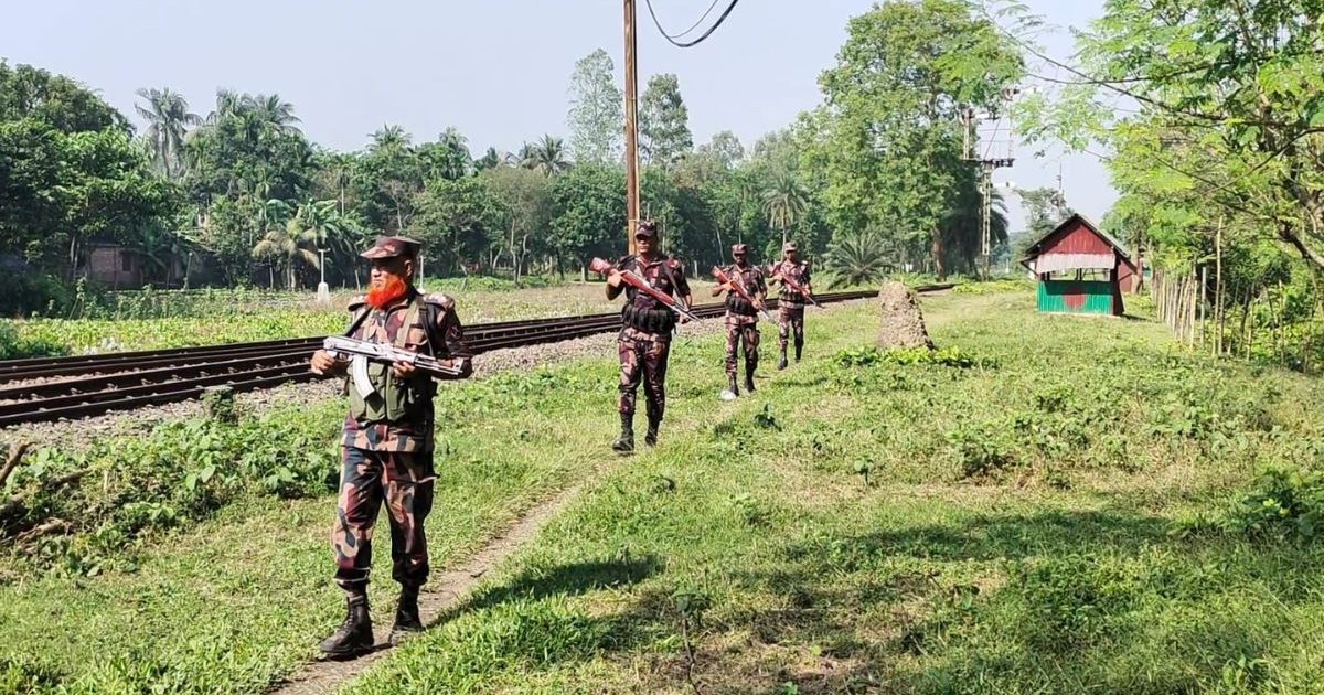 জ্বালানি তেল পাচার ঠেকাতে সীমান্তে বিজিবির কড়া নজরদারি