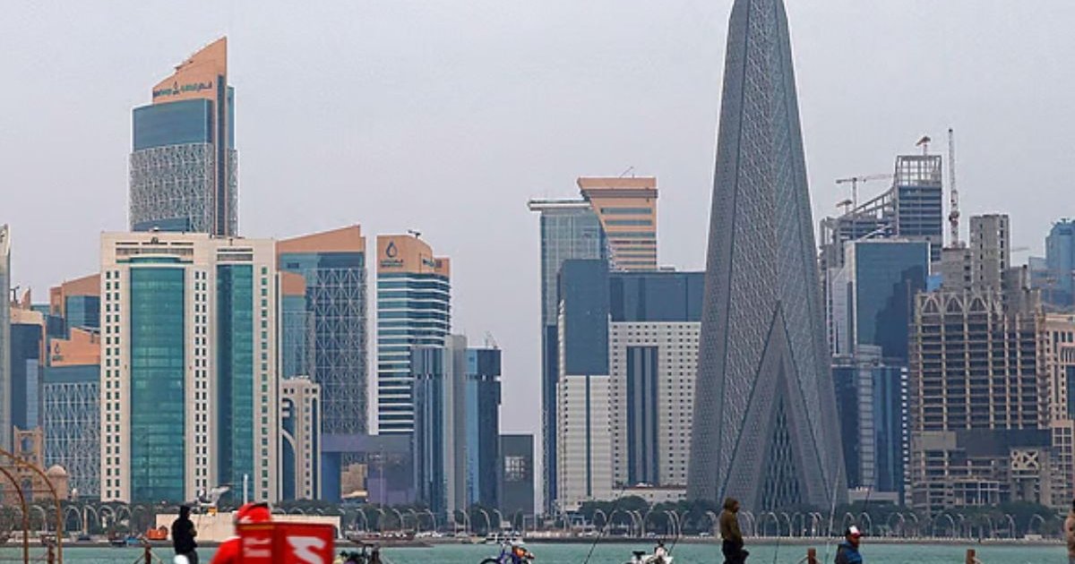 যুক্তরাষ্ট্রের দূতাবাসের আশপাশের বাসিন্দাদের সরিয়ে নিচ্ছে কাতার