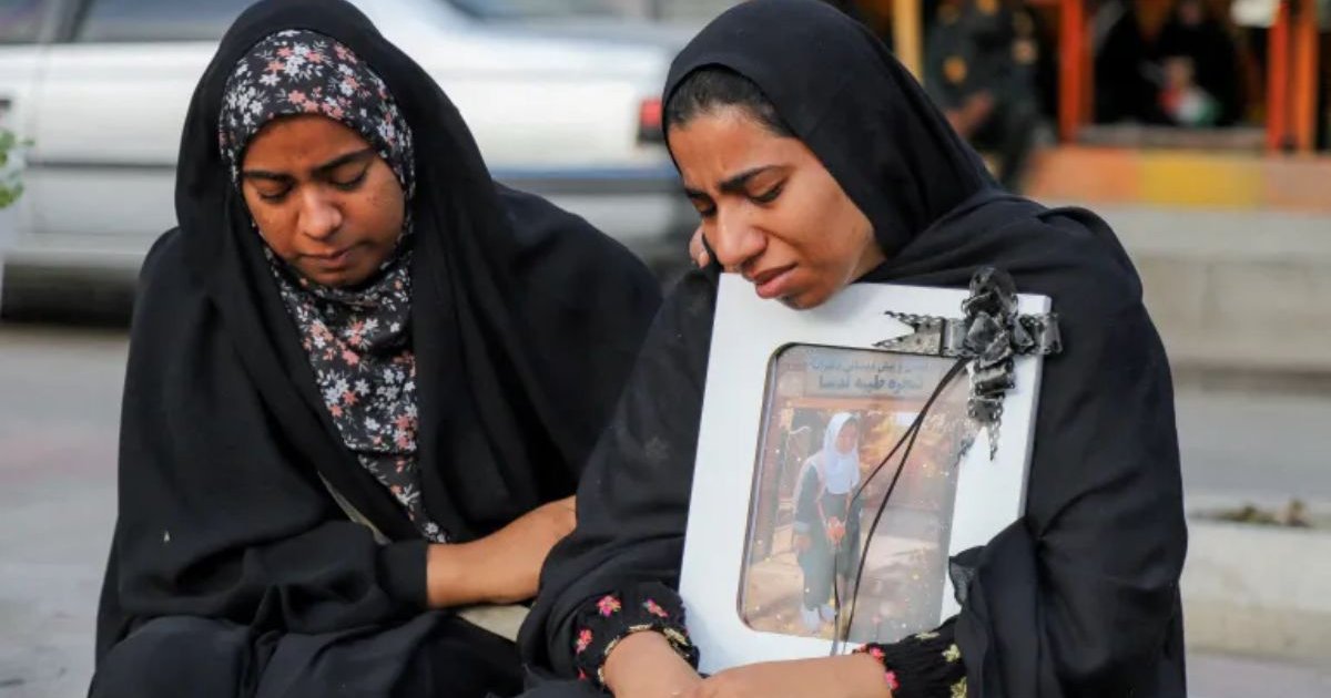 ইরানের ২টি স্কুলে যুক্তরাষ্ট্র–ইসরায়েলের ক্ষেপণাস্ত্র হামলা