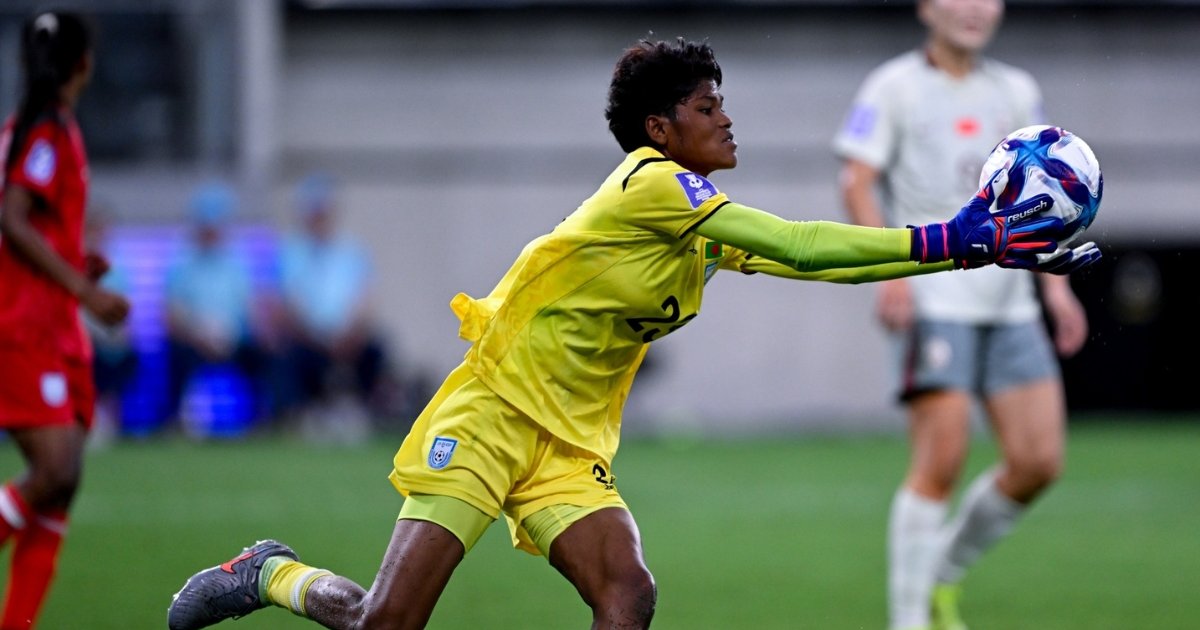 ঘর থেকে এনে মিলিকে মিলি বানিয়েছেন ছোটন