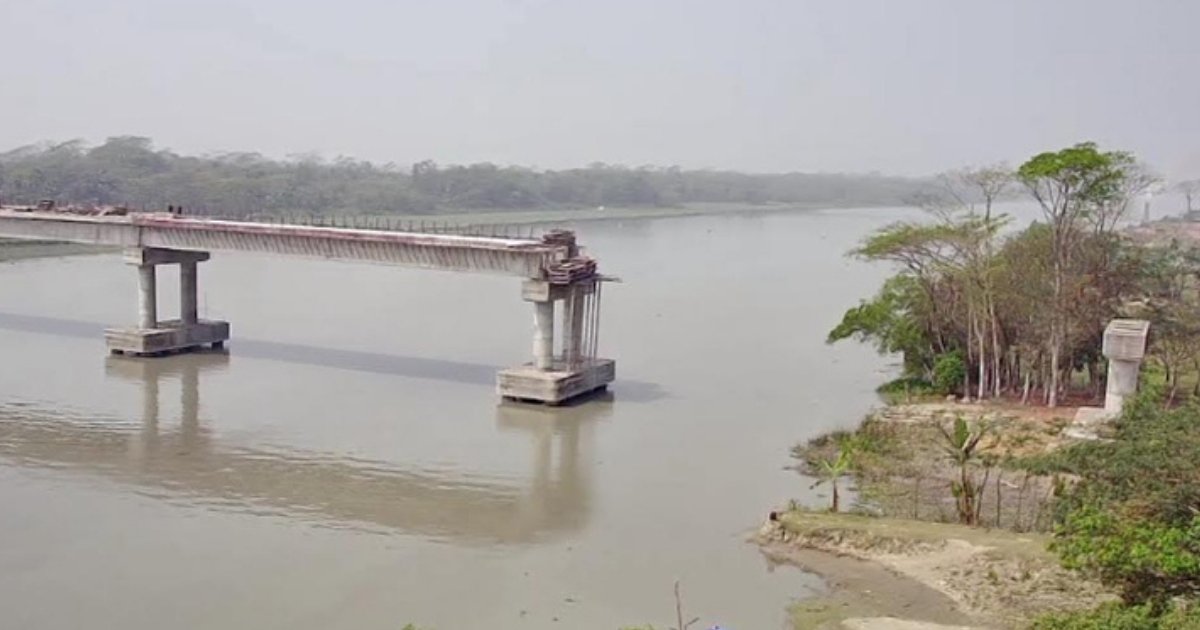 পটুয়াখালীতে দুই সেতু নির্মাণে ধীরগতি, দুই বছরের কাজ শেষ হয়নি ৬ বছরেও