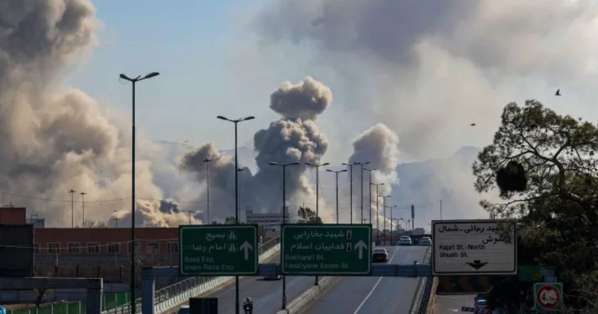 যুক্তরাষ্ট্র-ইরায়েলের বিমান হামলায় ইরানের শিরাজ শহরে নিহত ২০