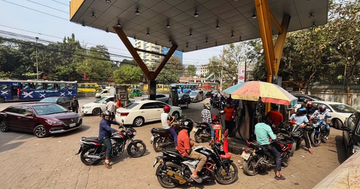 দেশে বর্তমানে ১ লাখ ৩৬ হাজার মেট্রিক টন তেলের মজুত আছে