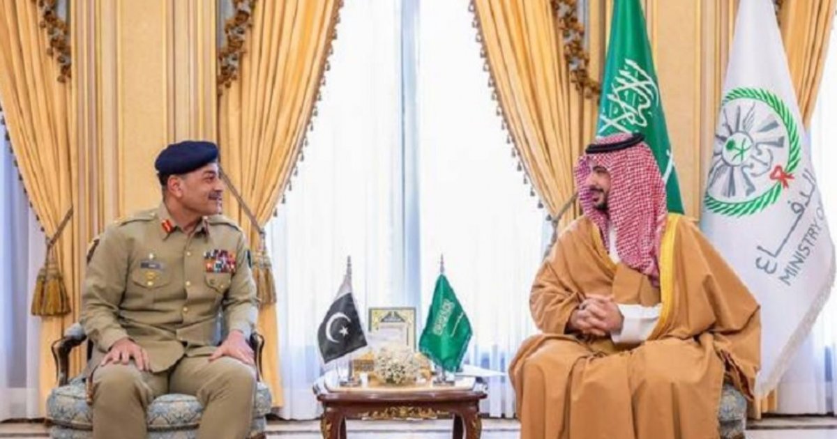 সৌদি প্রতিরক্ষামন্ত্রী ও পাকিস্তান সেনাপ্রধানের জরুরি বৈঠক