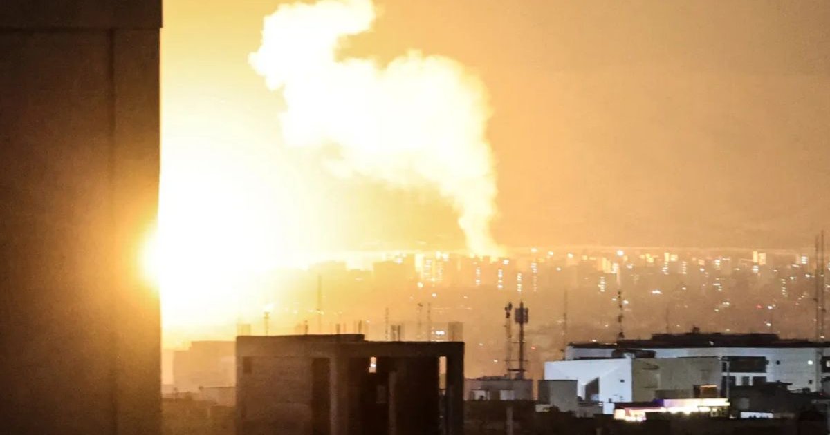 মার্কিন-ইসরায়েলি হামলায় ইরানের ইসফাহানে নিহত ৮