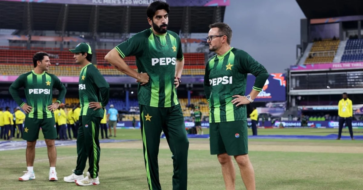 ক্রিকেটারদের আগে ঢাকায় আসলেন পাকিস্তানের কোচরা