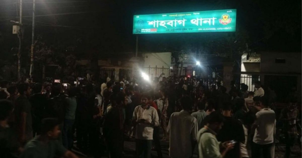 শাহবাগে ৭ মার্চের ভাষণ বাজানোকে কেন্দ্র করে দু’পক্ষের হাতাহাতি