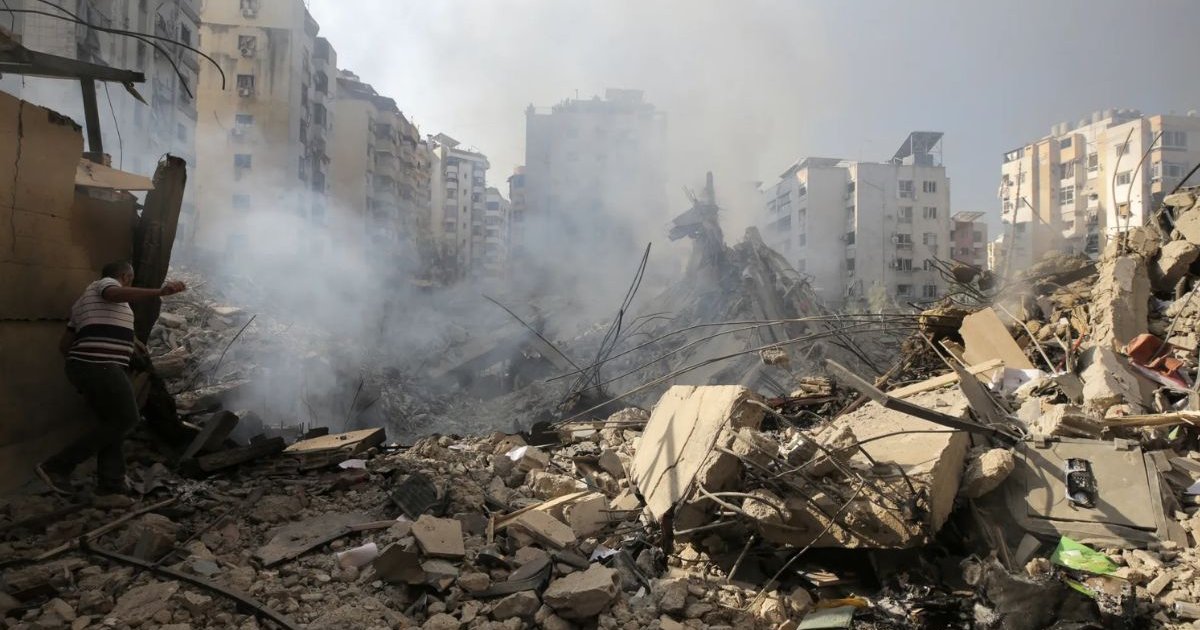 লেবাননে ইসরায়েলি হামলায় ৮৩ শিশুসহ অন্তত ৩৯৪ জন নিহত