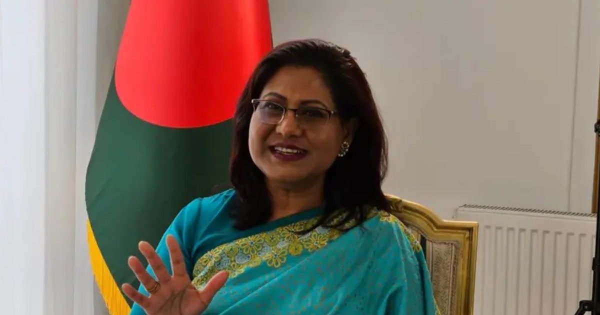 হিথ্রো বিমানবন্দরে বাংলাদেশি হাইকমিশনারকে প্রত্যাহারের ঘোষণা দেওয়া ঘিরে আলোচনা