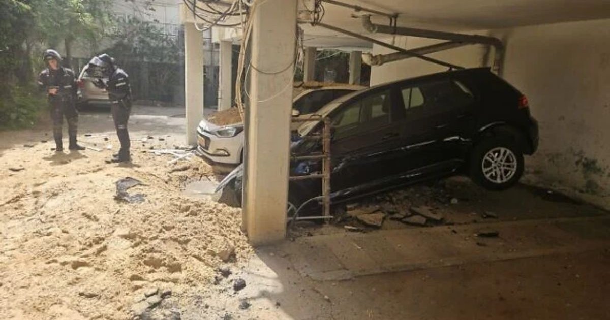 ক্ষেপণাস্ত্র হামলায় মধ্য ইসরায়েলে নিহত ১