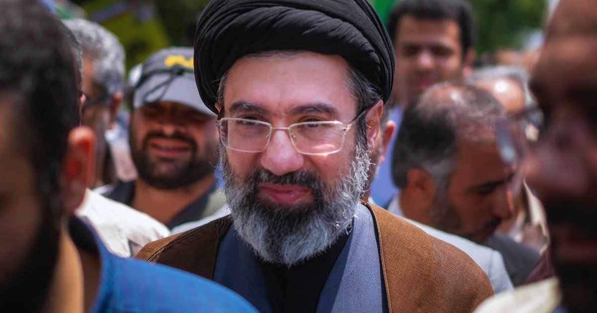 নতুন নেতৃত্বে ইসরায়েলে প্রথম ক্ষেপণাস্ত্র হামলা চালালো ইরান