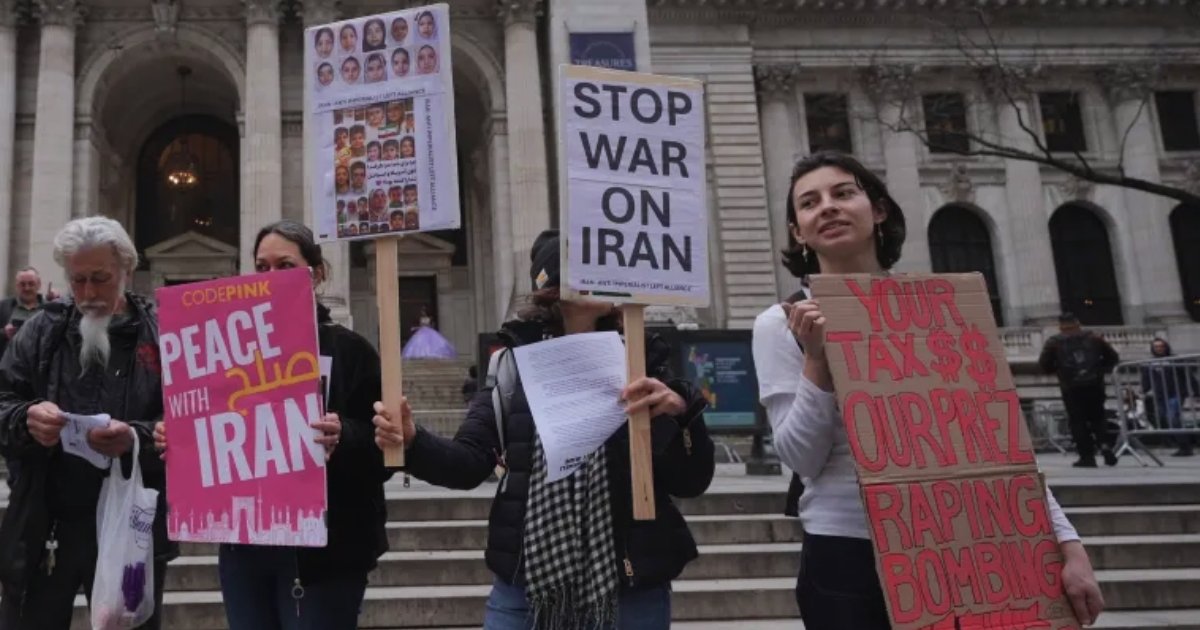 ইরান যুদ্ধের বিরুদ্ধে যুক্তরাষ্ট্রজুড়ে বিক্ষোভ