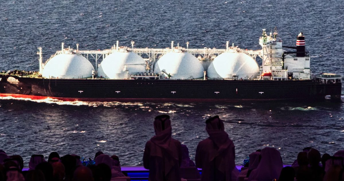 হরমুজ প্রণালি দখলে নেওয়ার ‘চিন্তাভাবনা’ যুক্তরাষ্ট্রের 