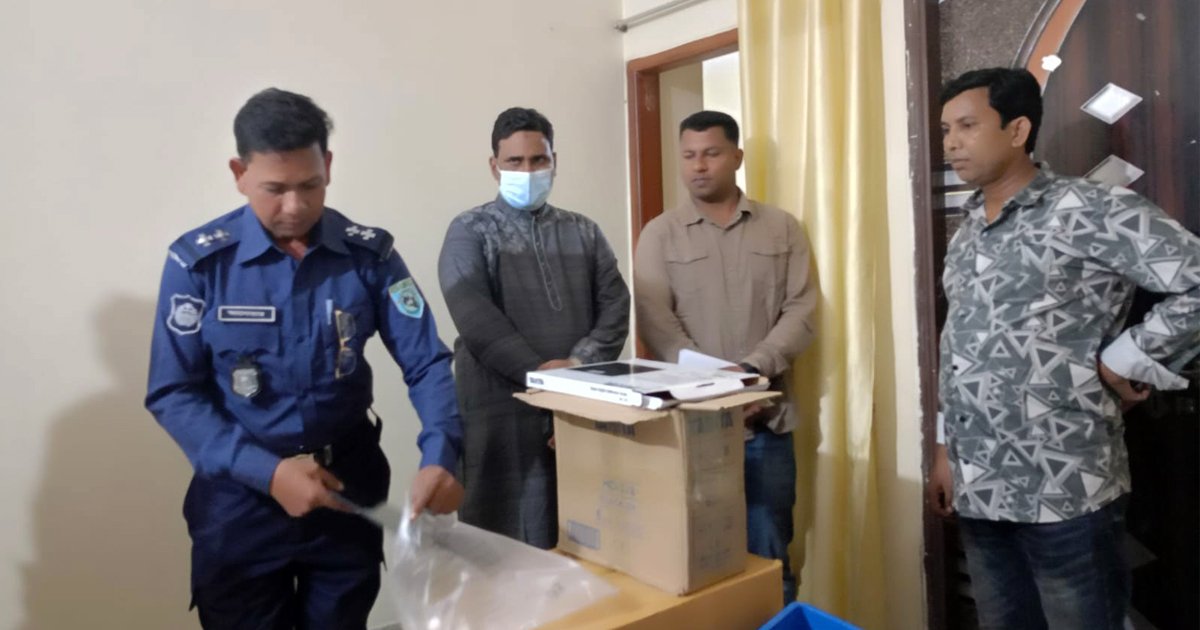 সরকারি ওষুধ পাচারের সময় হাসপাতালের স্টোরকিপার আটক