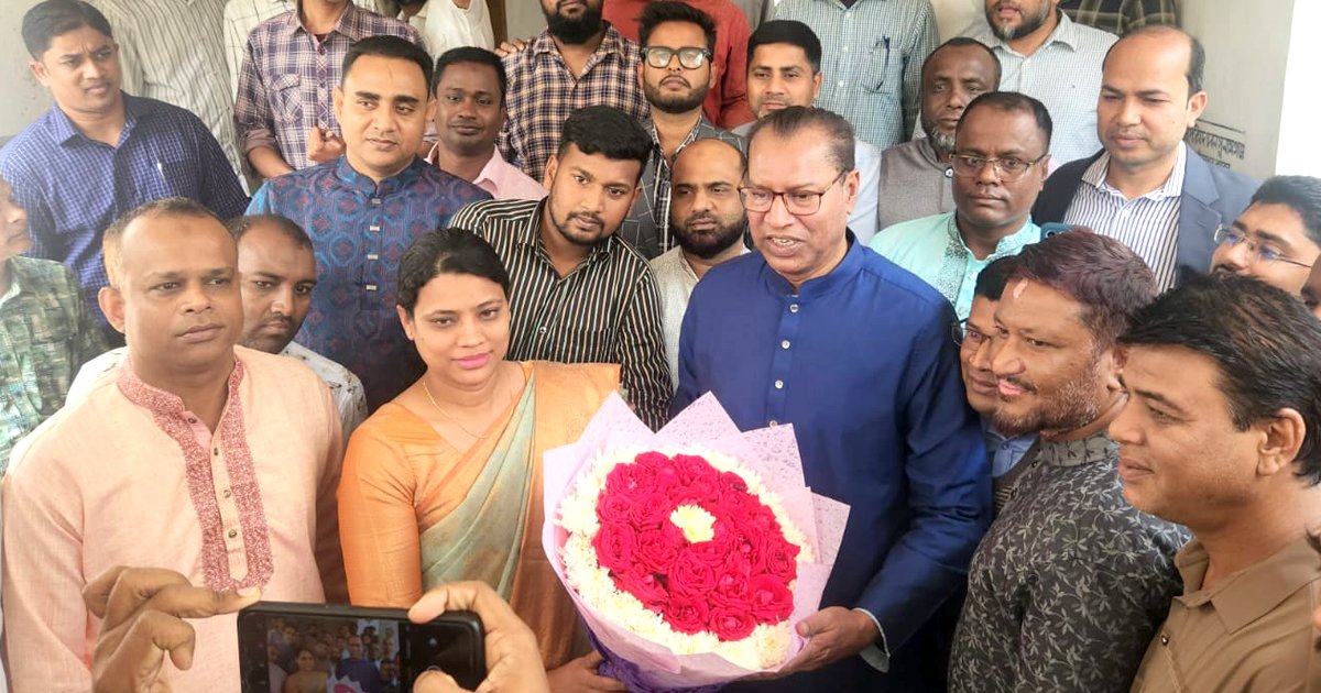 সুনামগঞ্জ জেলা পরিষদে বিএনপির মিজানুর রহমান চৌধুরীর প্রশাসক দায়িত্ব গ্রহণ