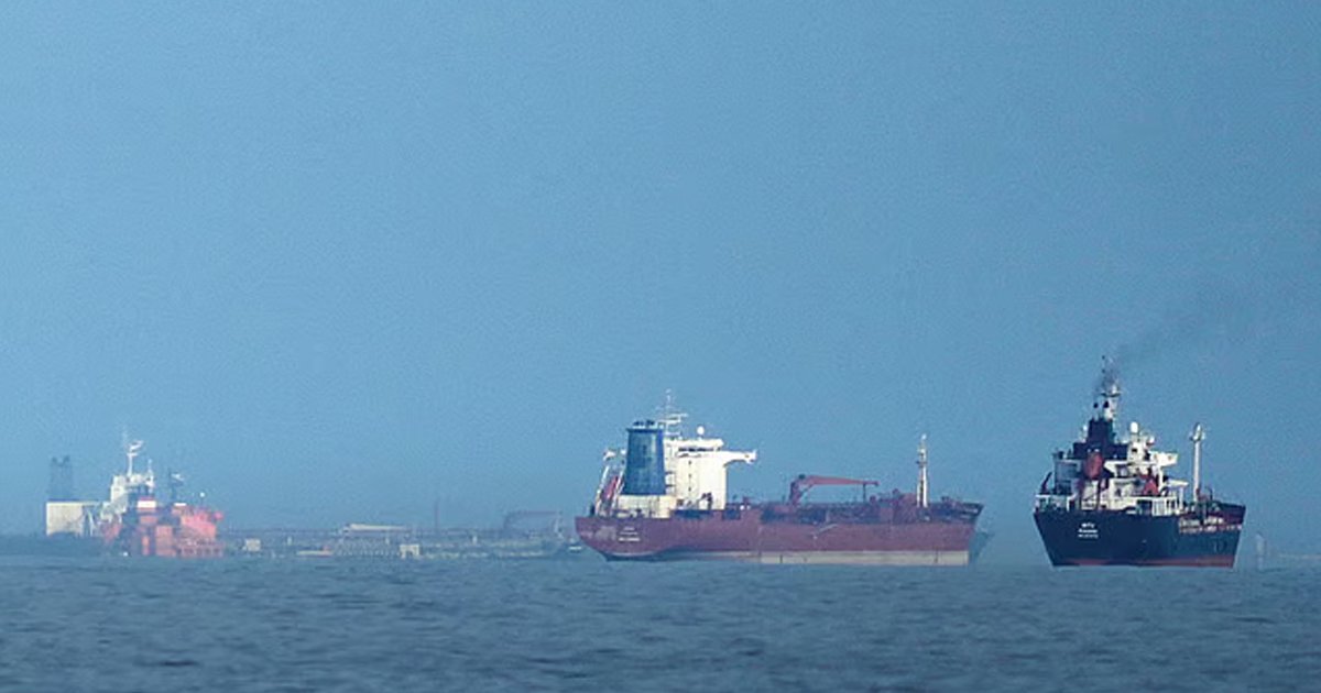 ইরান-মার্কিন যুদ্ধবিরতিতে হরমুজ প্রণালিতে টোল: ক্রিপ্টো ও ইউয়ানে আদায় শুরু