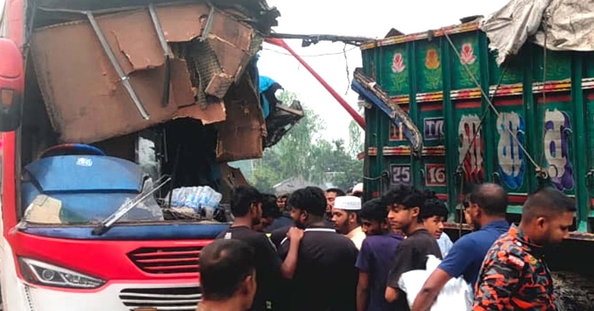 দিনাজপুরের বিরামপুরে সড়ক দুর্ঘটনায় দুই নিহত, ছয়জন আহত