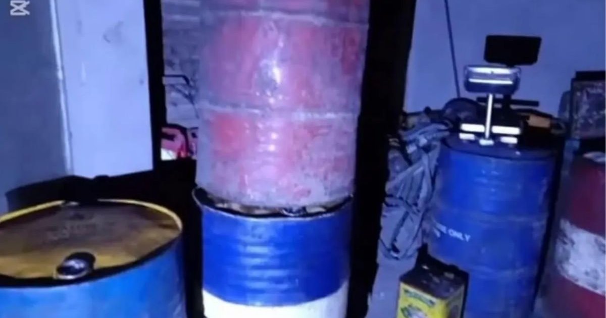 কালিয়াকৈরে পুলিশের অভিযানে তিন হাজার লিটার অবৈধ ডিজেল জব্দ, একজন আটক