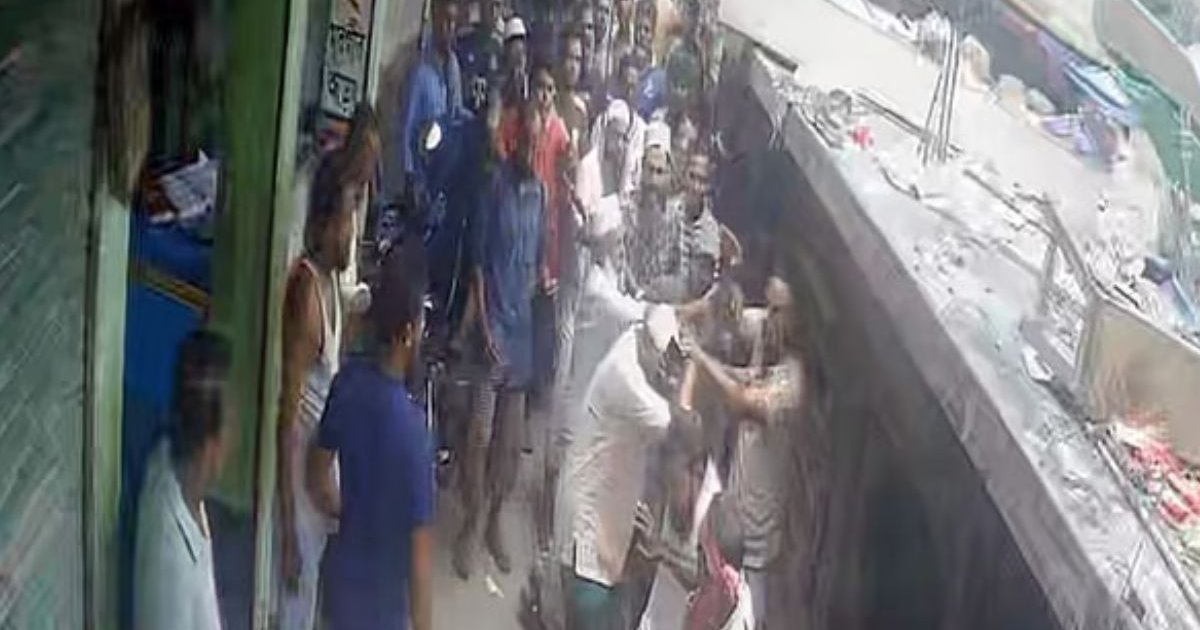 পটুয়াখালীতে চাঁদার দাবিতে ব্যবসায়ীকে কুপিয়ে জখম, অভিযুক্ত মৎস্যজীবী নেতারা