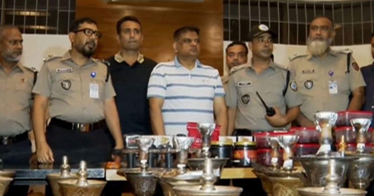 গুলশানে অবৈধ সিসাবারে অভিযান: ৫ কেজি সিসা ও ৩৫ হুক্কা জব্দ, ম্যানেজার আটক