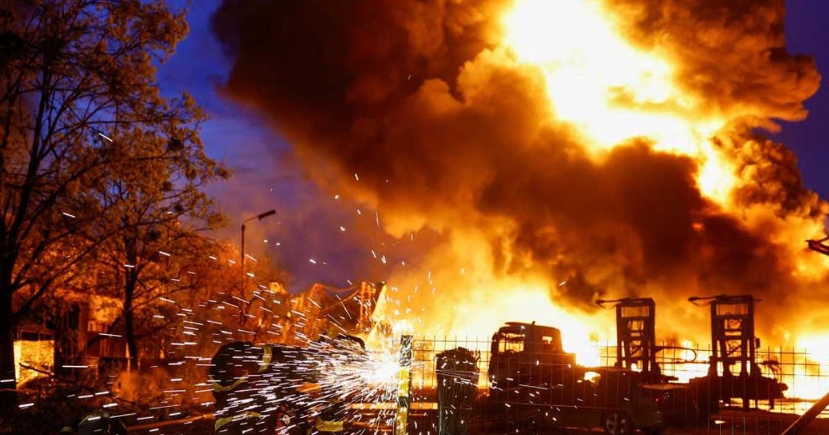 রাশিয়ার ব্যাপক হামলায় ইউক্রেনে নিহত অন্তত ১৭, আহত শতাধিক