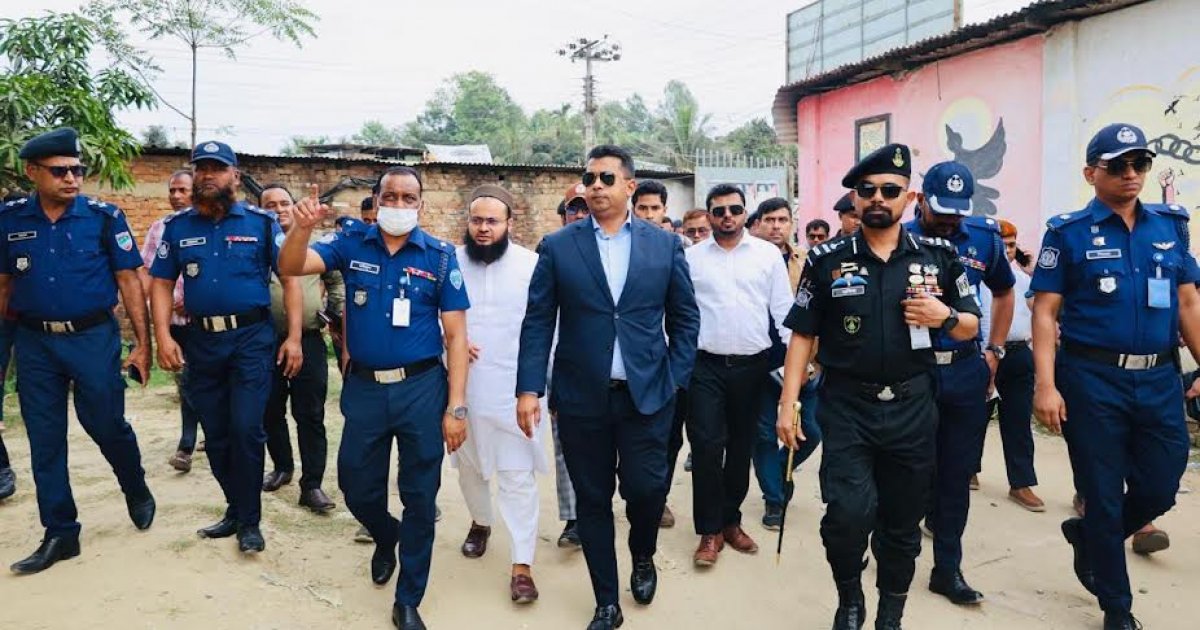 প্রাণহানি ছাড়াই জঙ্গল সলিমপুর প্রশাসনের নিয়ন্ত্রণে