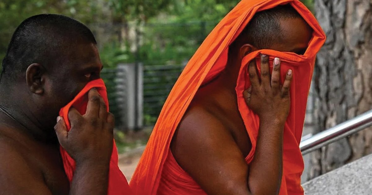কলম্বো বিমানবন্দরে ১১০ কেজি গাঁজাসহ ২২ বৌদ্ধ ভিক্ষু গ্রেপ্তার