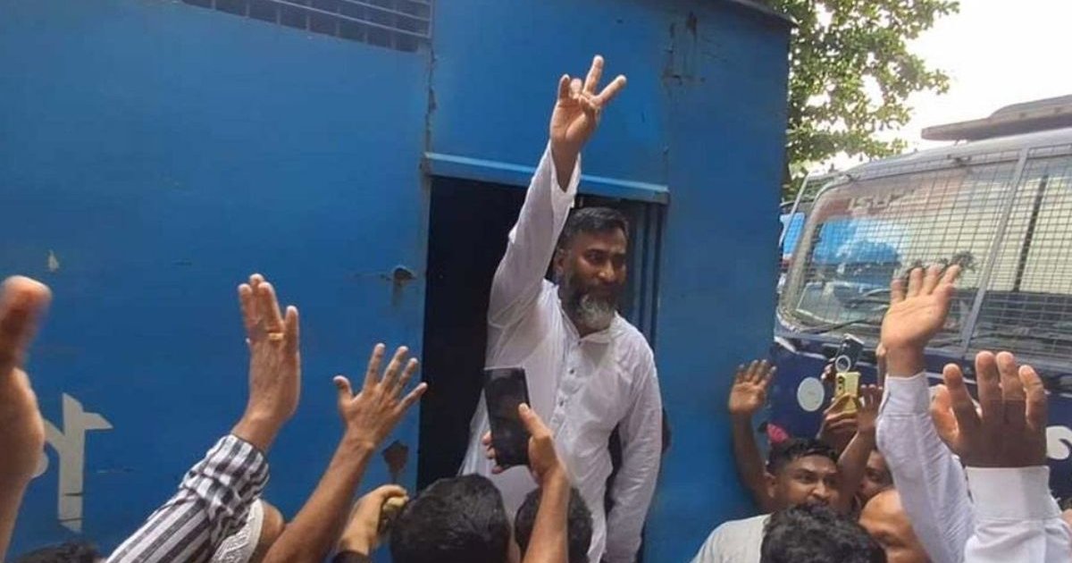 বিএনপি ছেড়ে এনসিপিতে যোগ, নিজের অবস্থান বদলের কারণ ব্যাখ্যা করলেন ইসহাক সরকার