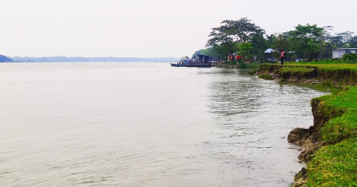 বাবুগঞ্জে নদীভাঙন ভয়াবহ রূপ ধারণ করেছে, বসতবাড়ি-জমি ঝুঁকিতে