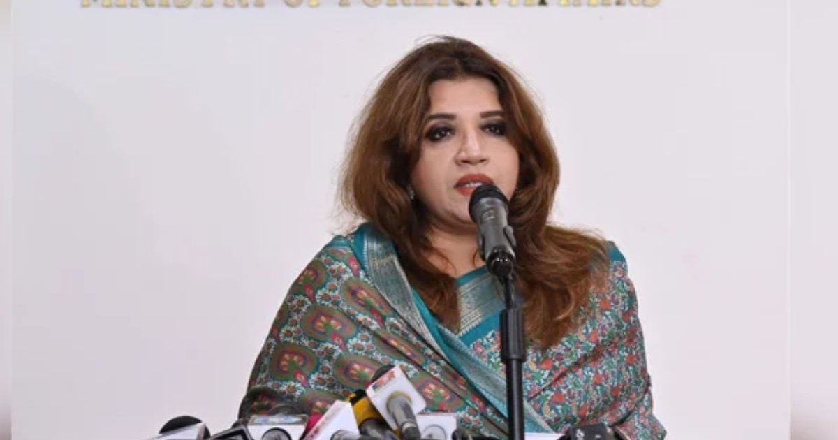 বনানীতে প্রতিমন্ত্রীর গাড়িকে ধাক্কা, চালক গ্রেপ্তার
