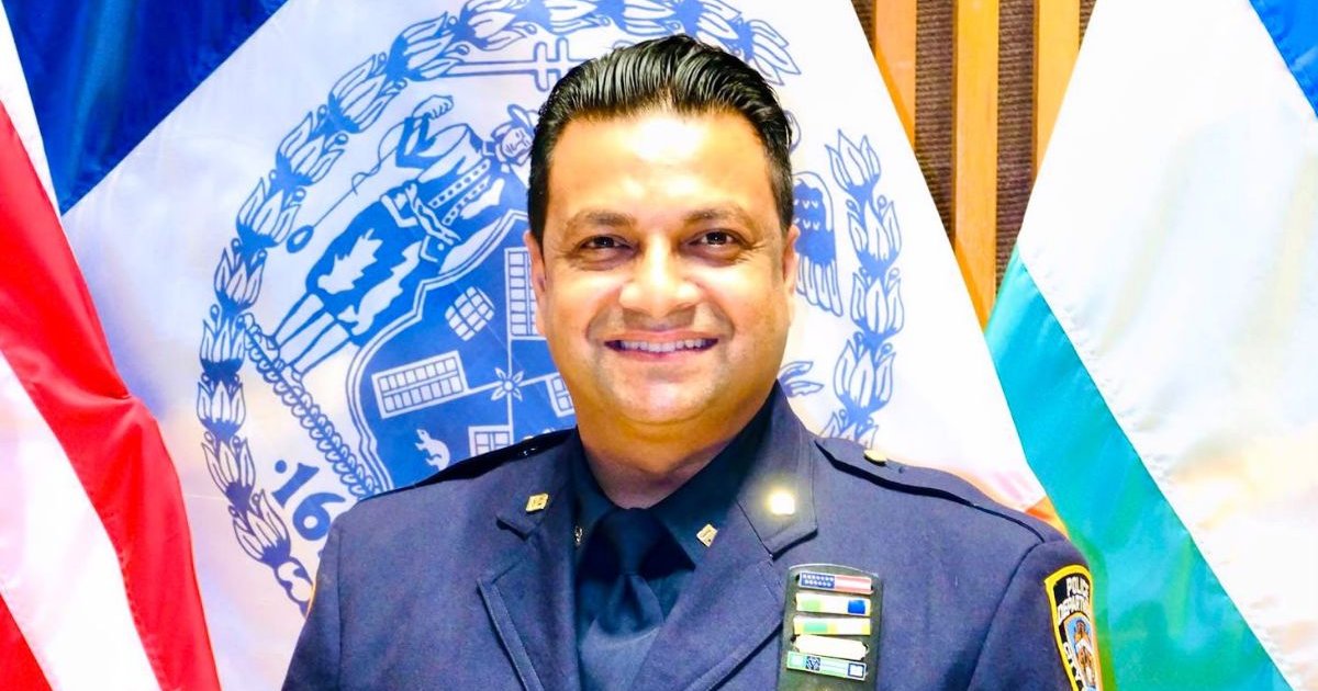 নিউ ইয়র্ক পুলিশের লেফটেন্যান্ট পদে পদোন্নতি পেলেন বাংলাদেশি বংশোদ্ভূত হুমায়ুন কবির