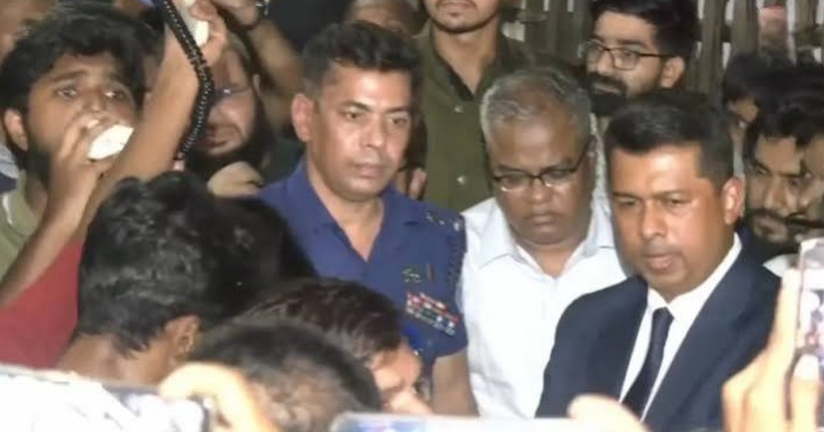 সরকার সুস্থ হয়ে ক্যাম্পাসে ফিরে যেতে বলেছে, জানালেন চুয়েট উপাচার্য