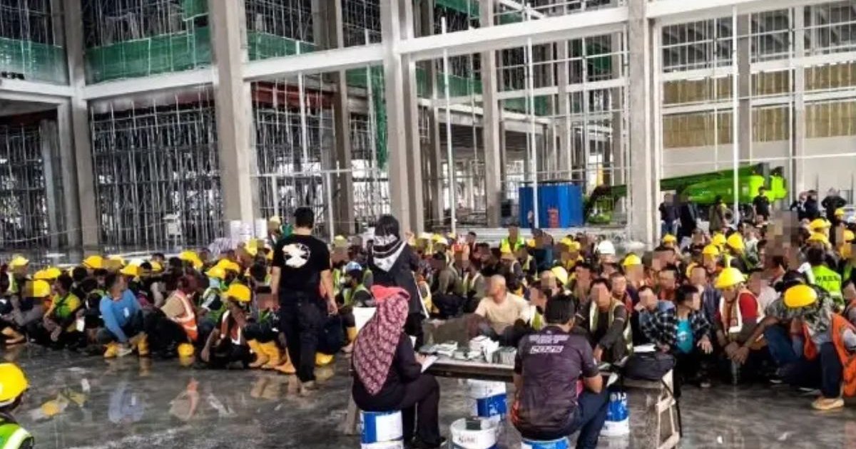 মালয়েশিয়ায় নির্মাণাধীন ভবনে অভিযানে ১৯৯ বাংলাদেশিসহ ৬৩০ বিদেশি আটক