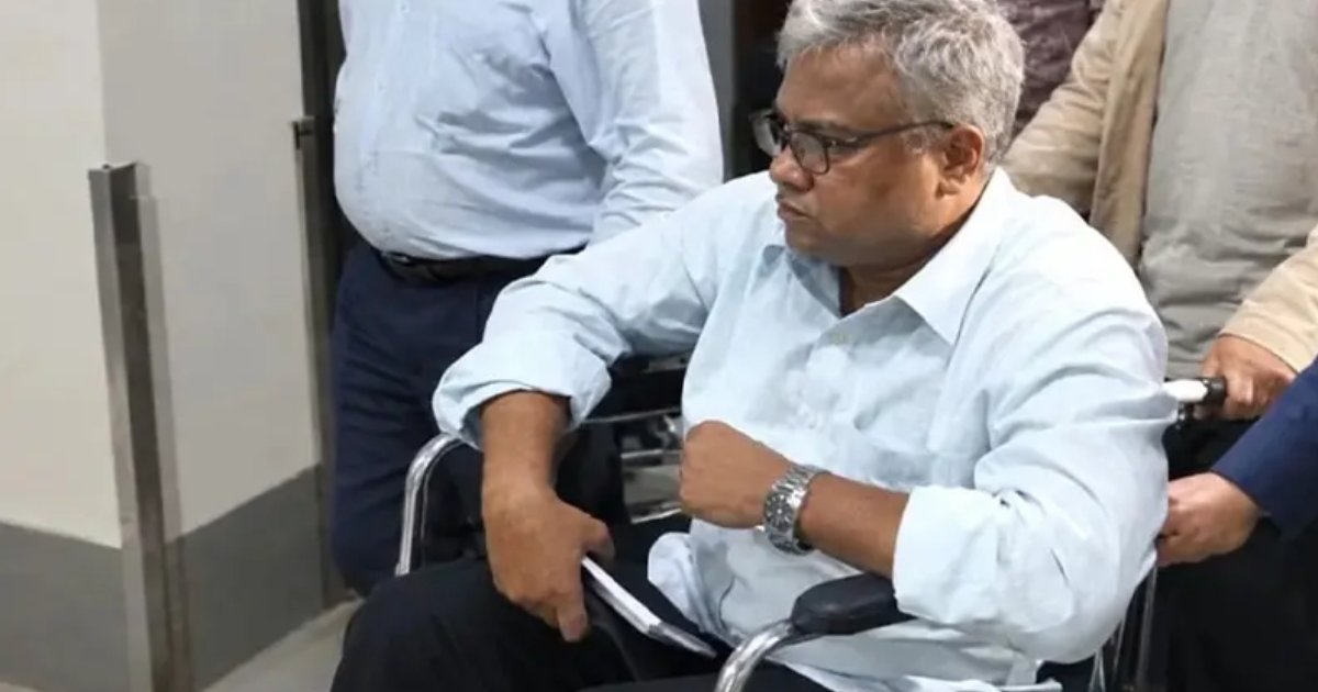 হাসপাতাল থেকে ফিরে অনলাইনে সিন্ডিকেট সভা ডাকলেন চুয়েট উপাচার্য