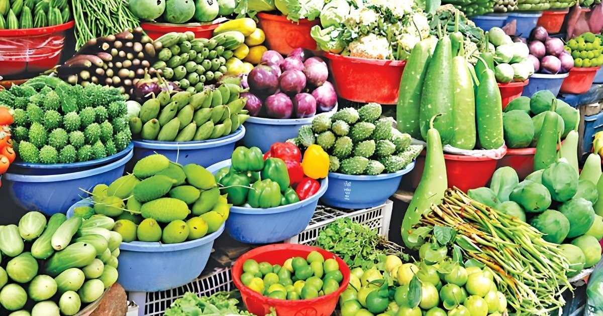 ৮০ টাকার নিচে শুধু পেঁপে ও কুমড়া, চড়া সবজির বাজার