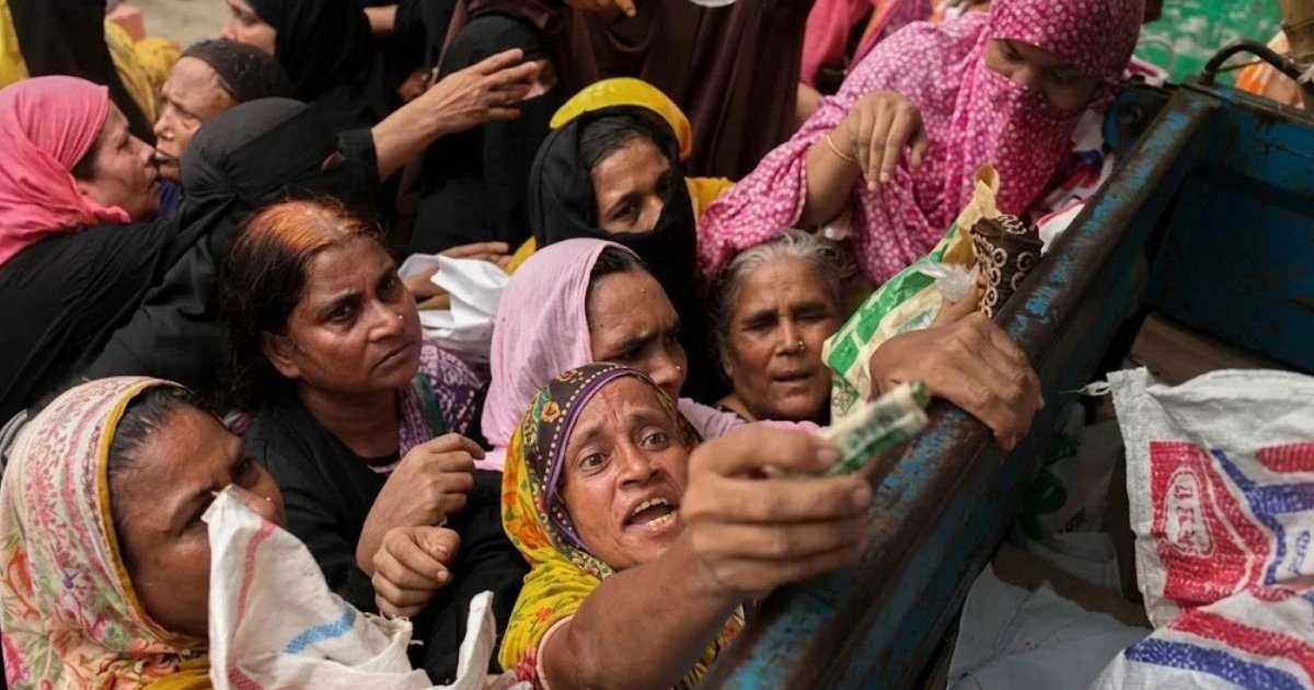 দেশের প্রায় অর্ধেক পরিবার ঋণের বোঝায়, গ্রামে চাপ সবচেয়ে বেশি