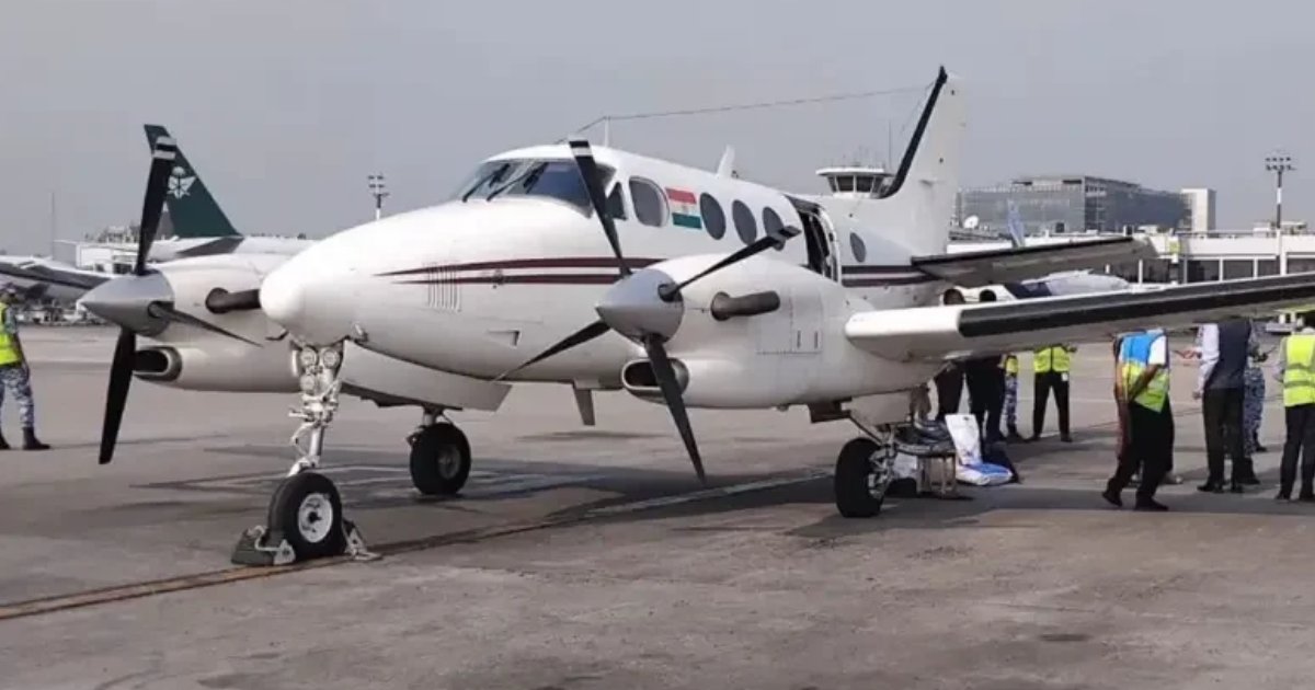 মাঝ আকাশে দরজা খুলে গেল ভারতীয় এয়ার অ্যাম্বুলেন্সের, ঢাকায় জরুরি অবতরণ