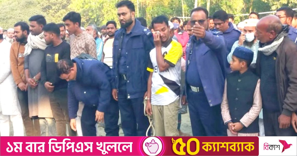 প্যারোলে মুক্তি পেয়ে বাবার জানাজায় ছাত্রলীগের রব্বানী