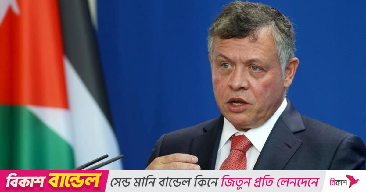 Yigit ustiga qiz bilan porno