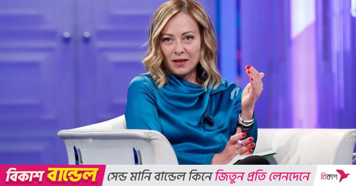 Rus qizlarni aldagan porno Songgi qongiroq yalangoch