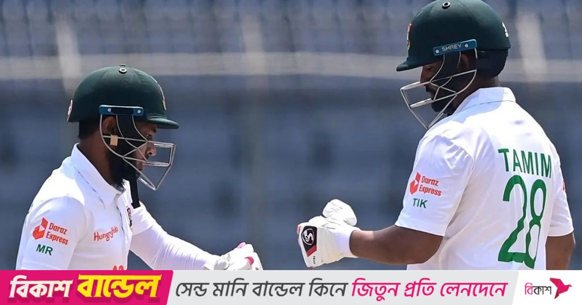 ‘তুই প্রথম, এটা তোরই প্রাপ্য’— মুশফিকের উদ্দেশে তামিম