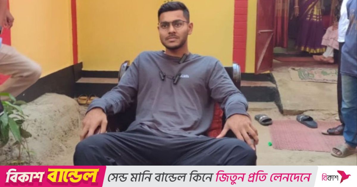 বাংলাদেশের ফুটবলের ভবিষ্যৎ ভালো— নিজের বাড়িতে ফিরে বললেন শমিত সোম