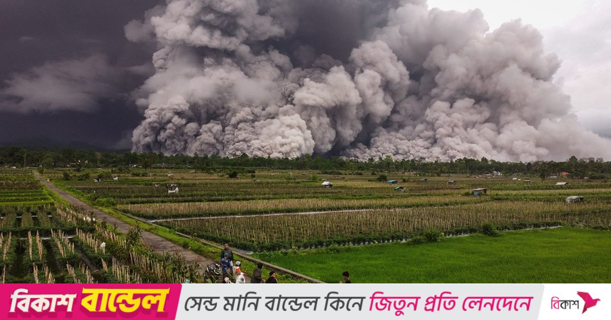 ইন্দোনেশিয়ায় আগ্নেয়গিরির অগ্ন্যুৎপাতের পর শত শত মানুষ আশ্রয়কেন্দ্রে
