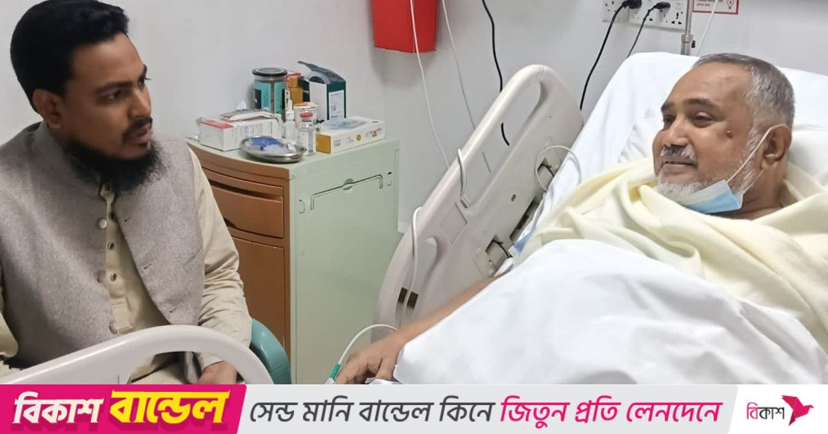 হাসপাতালে ডা. মোহাম্মদ তাহেরকে দেখতে গেলেন আখতার হোসেন
