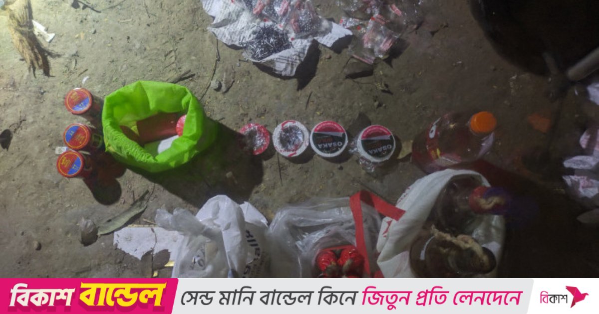 মোহাম্মদপুরে ককটেল-পেট্রোল বোমা উদ্ধার