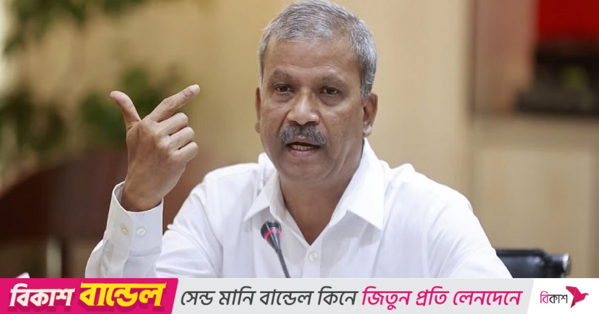 সংস্কার নিয়ে মধ্যরাতে যে বার্তা দিলেন আসিফ নজরুল