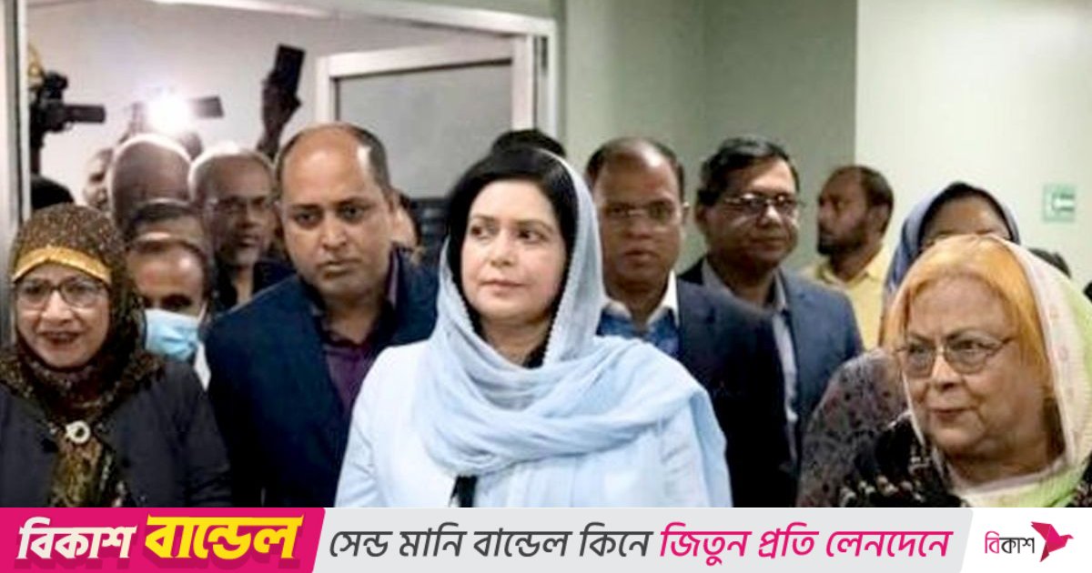 বেগম খালেদা জিয়াকে দেখতে এভারকেয়ার হাসপাতালে ডা. জুবাইদা