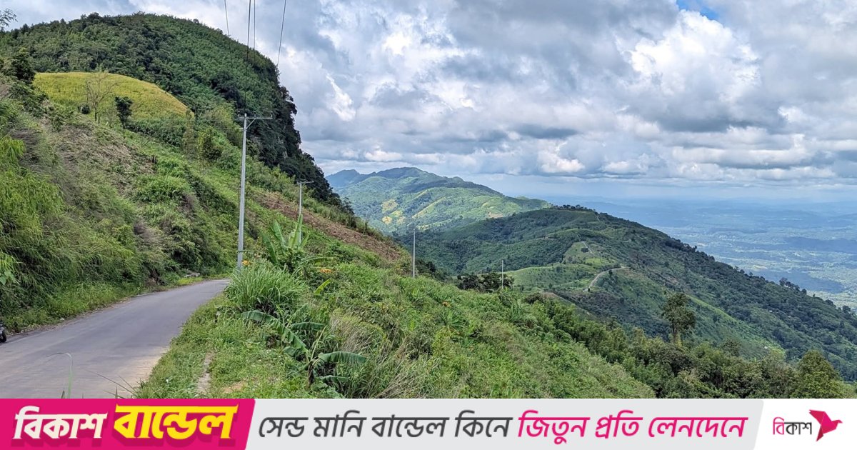 শহরের ক্লান্তি ভুলিয়ে দেয় ডিম পাহাড়ের রোমাঞ্চকর ভিউ