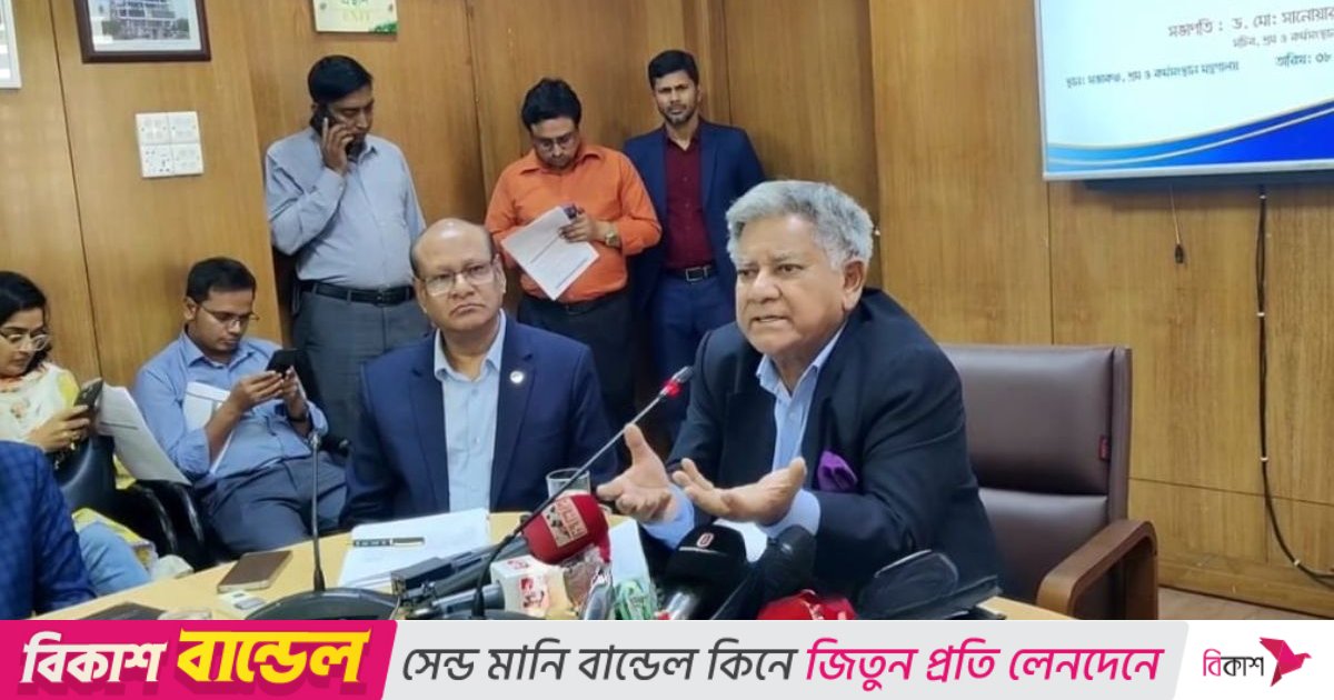 চট্টগ্রাম বন্দরে প্রত্যেকদিন দুই-আড়াই কোটি টাকা ইলিগালি আসে: শ্রম উপদেষ্টা