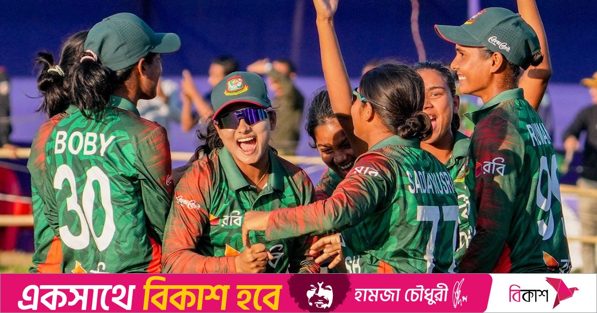 পাকিস্তানকে উড়িয়ে সিরিজে এগিয়ে গেল বাংলাদেশ